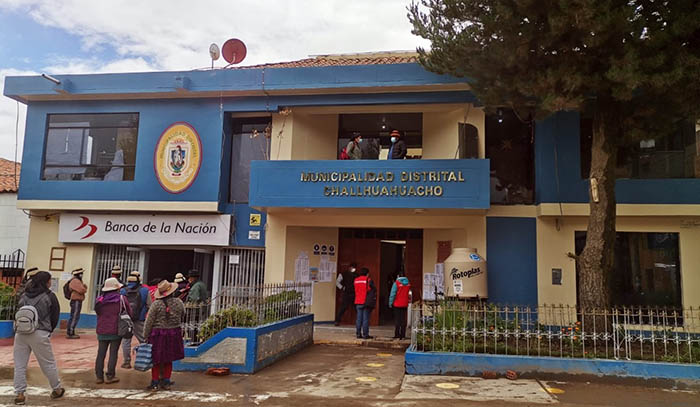 Municipio de Challhuahuacho y Diresa Apurímac firman convenio para garantizar consumo de agua de calidad 